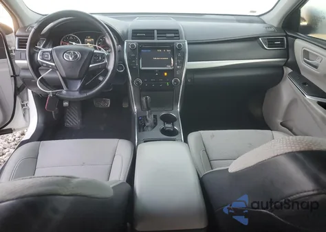 2016 Toyota Camry Le z USA, uszkodzony, nr VIN 4T1BF1FKXGU544901